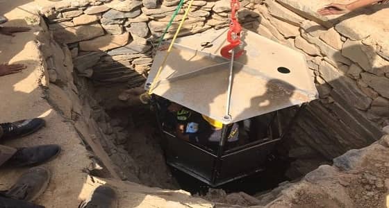 " مدني المخواة " ينجح في إنقاذ شخص سقط داخل بئر بعمق 20م