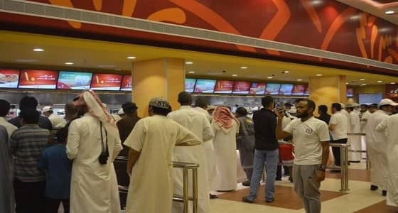 بالصور.. افتتاح ثاني فروع " البيك " على طريق " الرياض – الخرج "