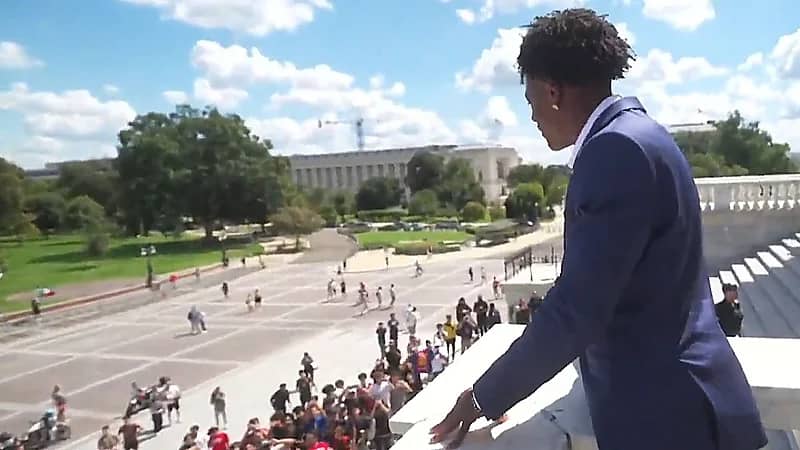 جولة نجم يوتيوب سبيد في الكونغرس الأمريكي مع أصغر نائب ديمقراطي