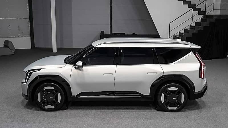 بالصور.. مواصفات كيا EV9 الجديدة