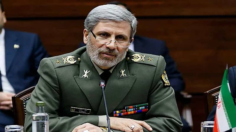 خامنئي يعين اللواء أمير حاتمي قائدًا للجيش