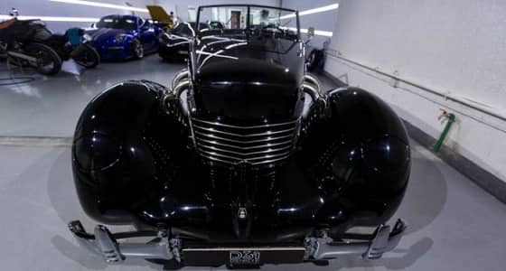 ظهور كورد 812 المكشوفة موديل 1936 في دبي