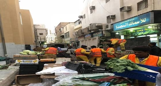 مصادرة 30 مبسطا عشوائيا لبيع الخضار والكماليات بـ " البطحاء "