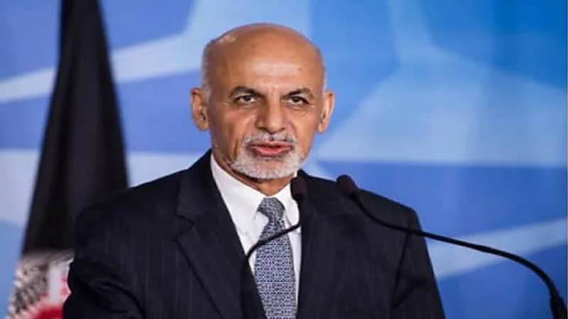 أشرف غني يوضح الخطأ الذي ارتكبه قبل هروبه من أفغانستان