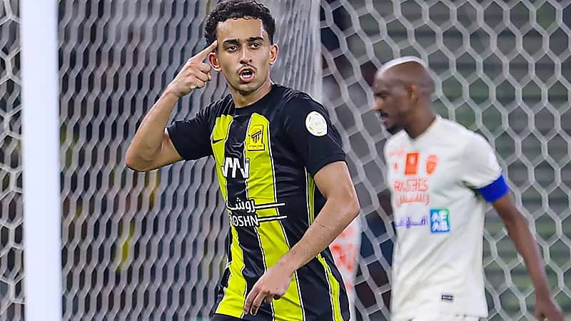 نادٍ عاصمي يسعى إلى ضم نجم الاتفاق المُعار
