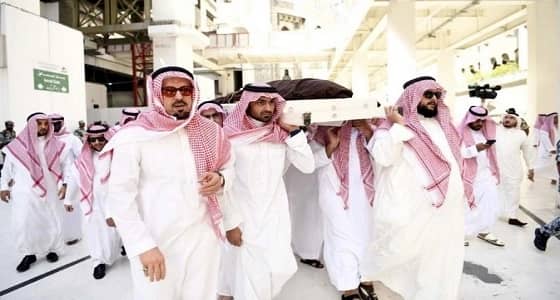 أداء صلاة الميت على الأمير بندر بن خالد بن عبدالعزيز بالمسجد الحرام