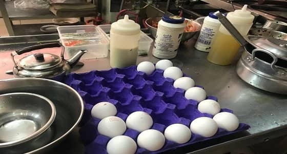 بالصور.. " أمانة المدينة " تضبط 45 كيلو أغذية فاسدة بالبيداء