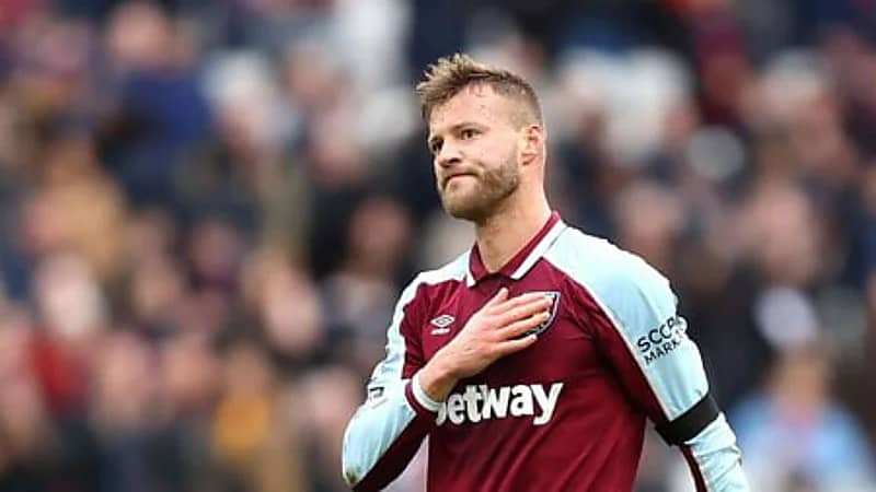 نجم وست هام يونايتد يقترب من صفوف الشباب