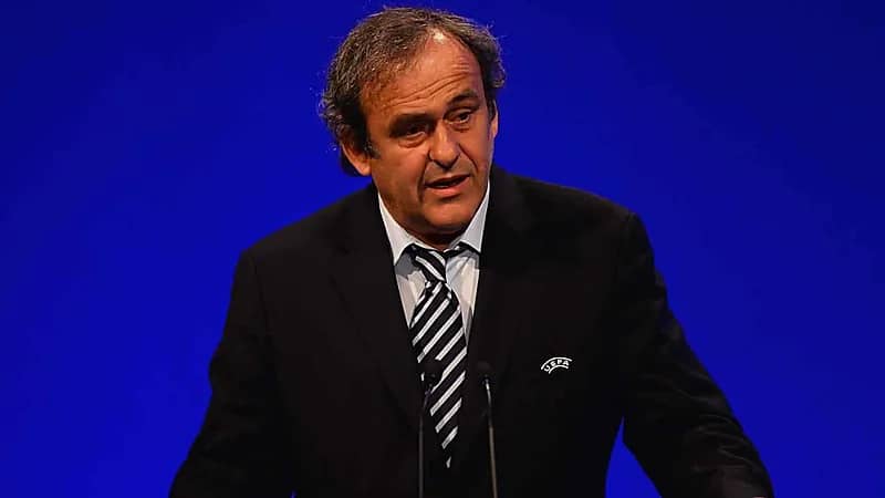 سرقة منزل بلاتيني والاستيلاء على جوائز تاريخية