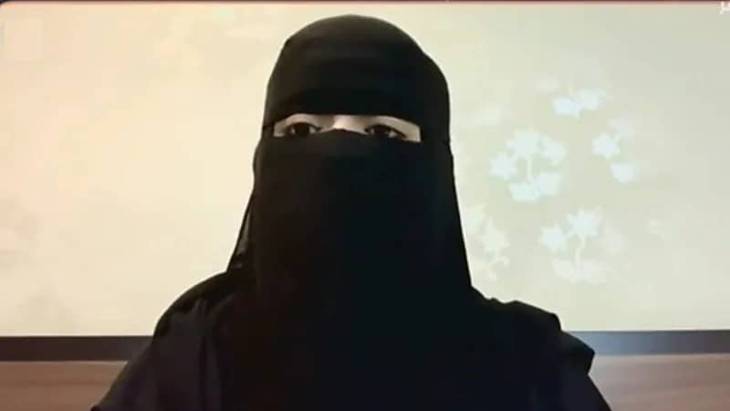 خريجة صيدلة: المهنة أصبحت حكر على جنسية معينة (فيديو)