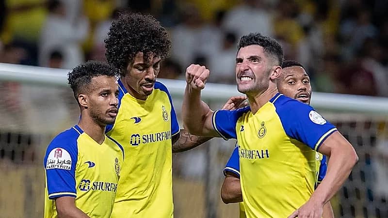 النصر يدرس التعاقد مع مدافع آسيوي