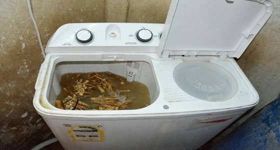 بالصور.. شرطة مكة تطيح بمصنعين مخالفين للبطاطس والمساويك