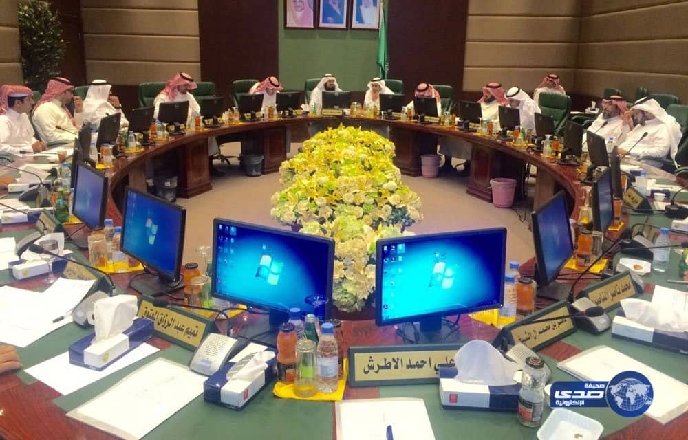 "بلدي الشرقية" يوصي بمخاطبة جامعتي الدمام والبترول لحل مشكلة التربة