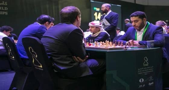 بالفيديو .. المدير التنفيذي للاتحاد الدولي ببطولة الشطرنج بالمملكة
