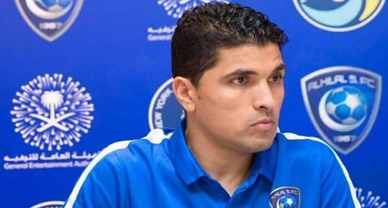 بالفيديو.. طارق التايب في مدرجات الهلال خلال لقاء التعاون