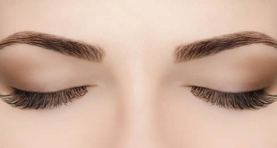 علاج طبيعي للتخلص من قشرة الرموش والحاجبين