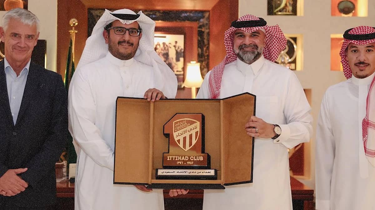 وفد رابطة دوري المحترفين يزور الاتحاد