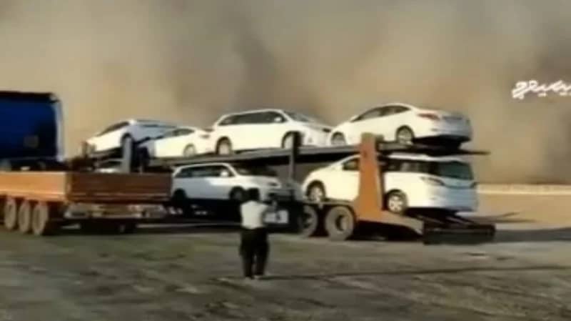 بالفيديو.. عاصفة رملية تبتلع مدينة إيرانية