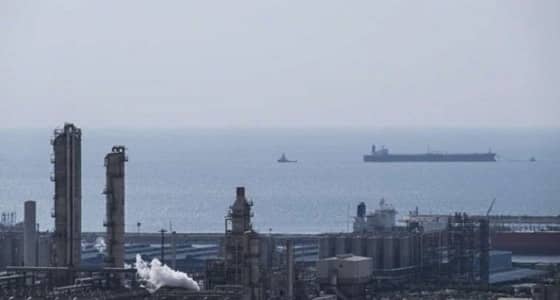 سقوط مروحية في مياه الخليج على متنها 5 ركاب