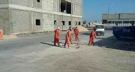 بلدية " الخفجي " تواصل حملاتها للقضاء على المخلفات