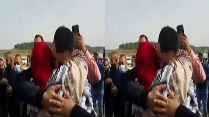 لحظات مؤثرة بين أسير فلسطيني ووالدته لحظة الإفراج عنه بعد 15 عامًا