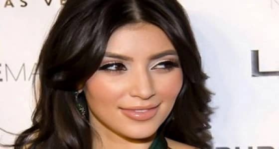 كيم كارداشيان ترزق بطفلتها الثالثة