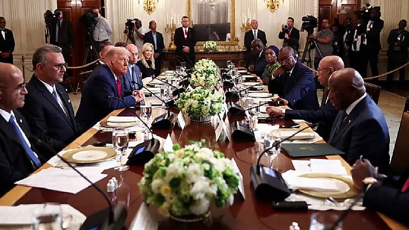 ترامب يشيد بإنجليزية رئيس ليبيريا ويبدي دهشته