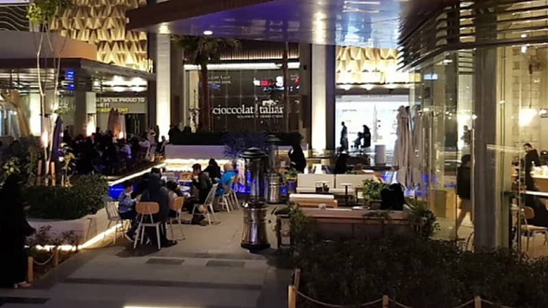 اختبار الأمان في أحد مقاهي الرياض الساعة 2 ليلاً (فيديو)