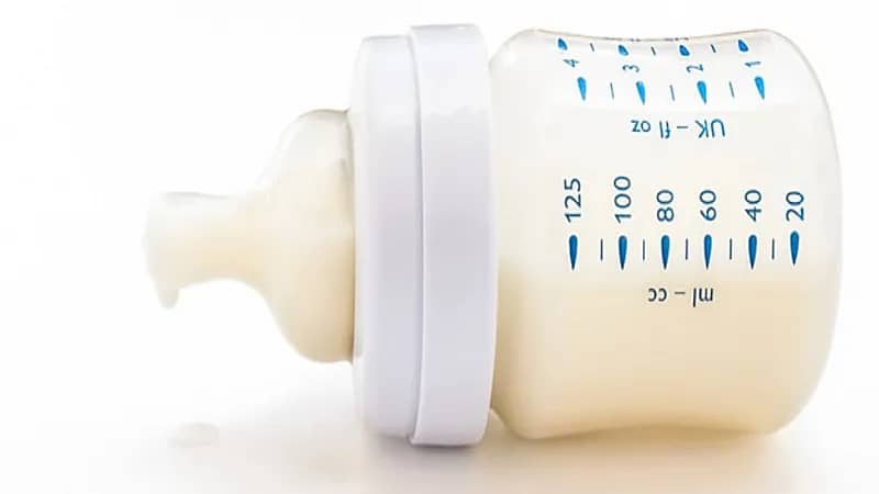 "الضمان الصحي" يوضح ضوابط تغطية الوثيقة الموحدة لتكاليف حليب الأطفال