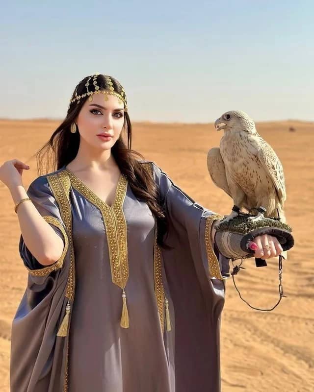 عين الصقر