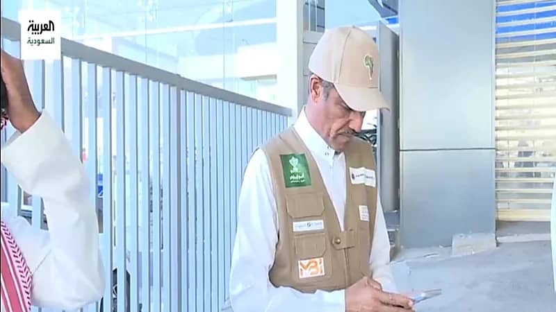 شاهد.. الفنان خالد عبدالرحمن يقطع 18 ألف كم في رحلة سياحية واستكشافية