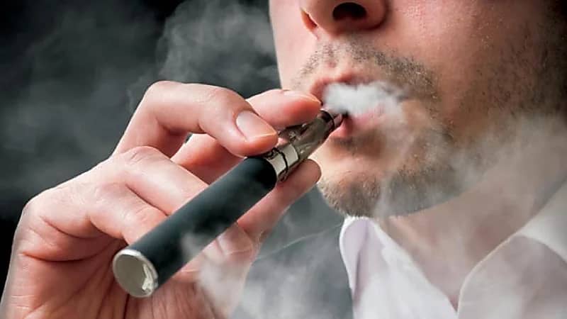 ما هو الضرر الكبير الذي تسببه السجائر الإلكترونية في الرئتين؟