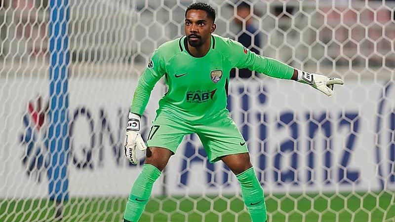 حارس العين يتسبب في هدف كارثي أمام عجمان .. فيديو