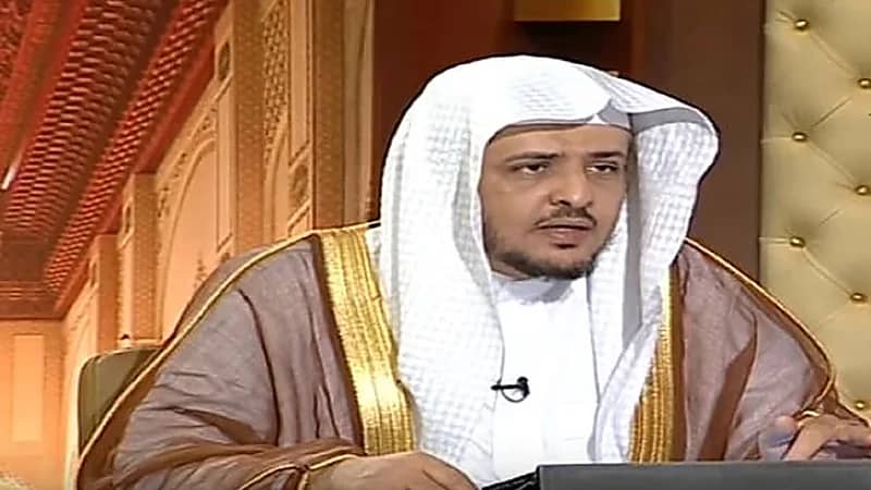 بالفيديو.. الشيخ المصلح يوضح حكم من صلى خارج المسجد ولم يتمكن من رؤية الإمام
