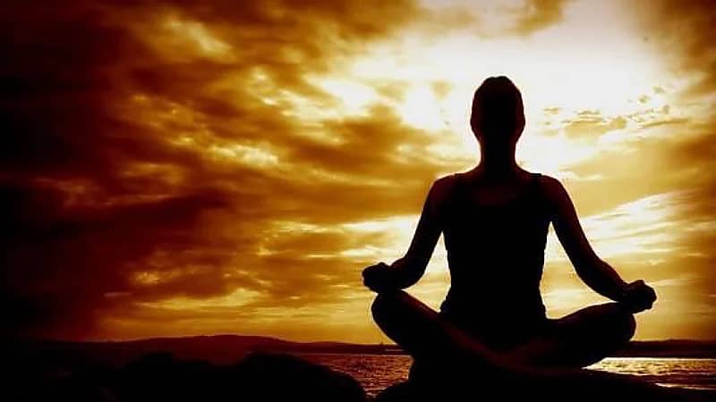فوائد مدهشة لممارسة التأمل بشكل مستمر