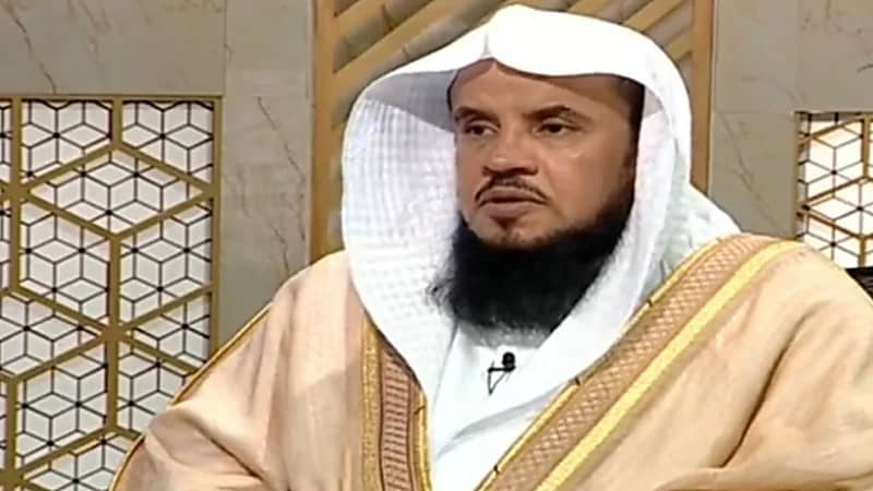 "السبر" يوضح هل يجوز لمن عثر على طير أن يربيه حتى لا يموت ويبيعه (فيديو)