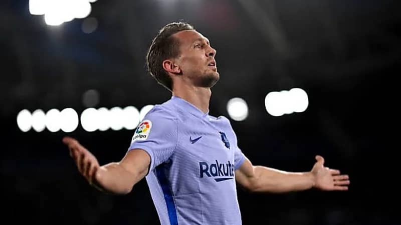 لوك دي يونغ يوافق مبدئيًا على عرض الاتفاق والإعلان الرسمي يقترب