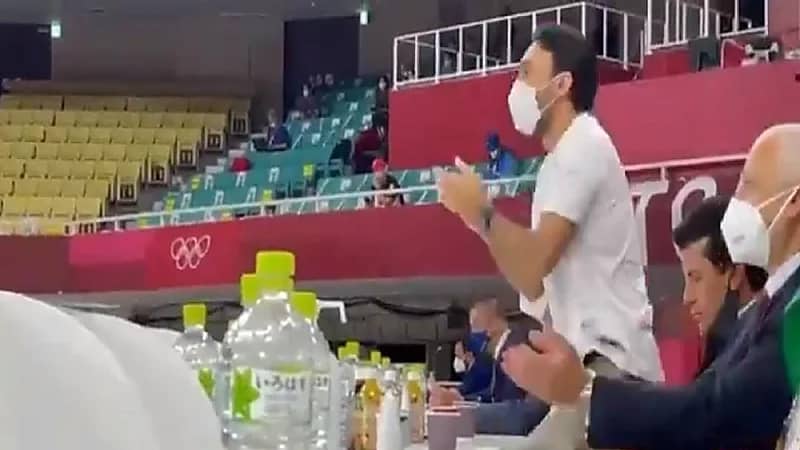 بالفيديو.. فرحة عارمة لوزير الرياضة بعد تأهل طارق حامدي لنصف النهائي