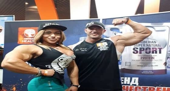 بالفيديو.. روسية تحصل على لقب أقوى امرأة في العالم