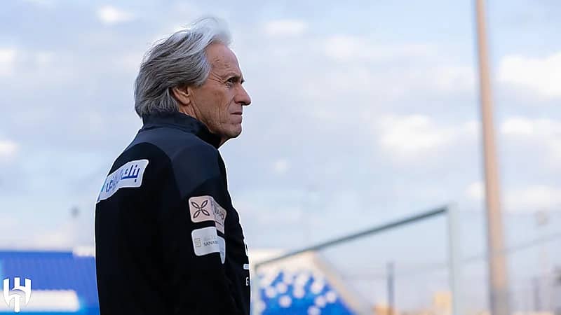 جيسوس يمنح لاعبي الهلال راحة