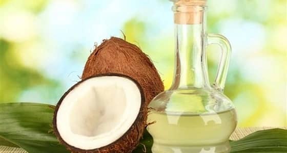 استخدامات عديدة لزيت جوز الهند أبرزها العناية بالفم