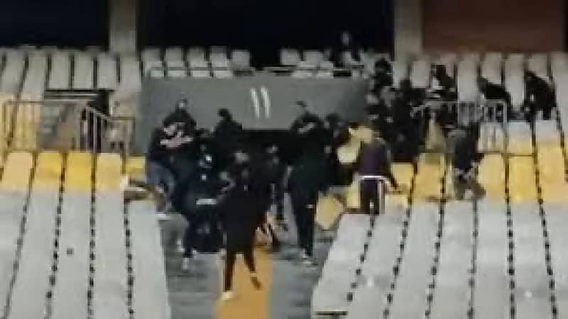 اشتباكات بالكراسي في مباراة كرة قدم بالدوري المصري .. فيديو