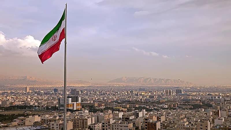 قرار بإعفاء السعوديين من تأشيرة دخول إيران
