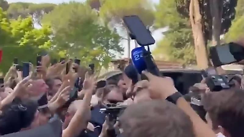 جماهير نابولي تستقبل دي بروين بحفاوة فور وصوله إلى إيطاليا ..فيديو