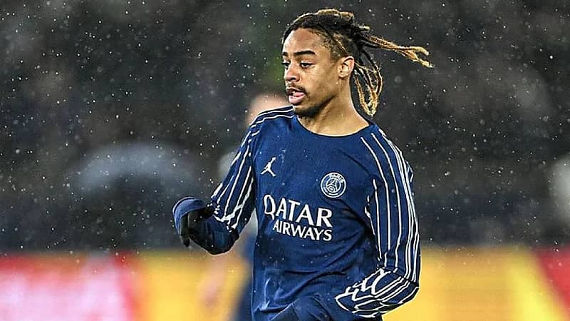 أندية روشن تسعى للتعاقد مع برادلي باركولا