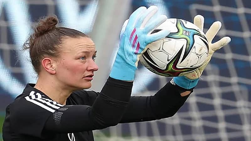 حارسة مرمى: بايرن ميونخ به غباء وفوضى