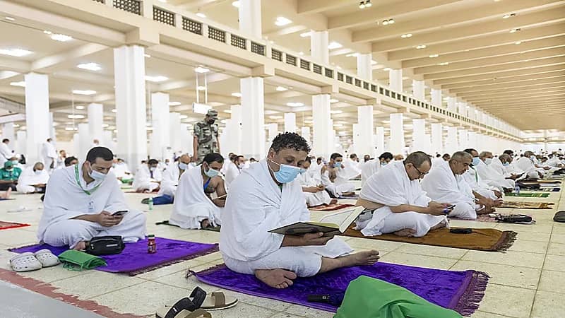 بالفيديو والصور.. ‏جموع الحجاج يتوجهون إلى مسجد نمرة لتأدية صلاتي الظهر والعصر جمعا