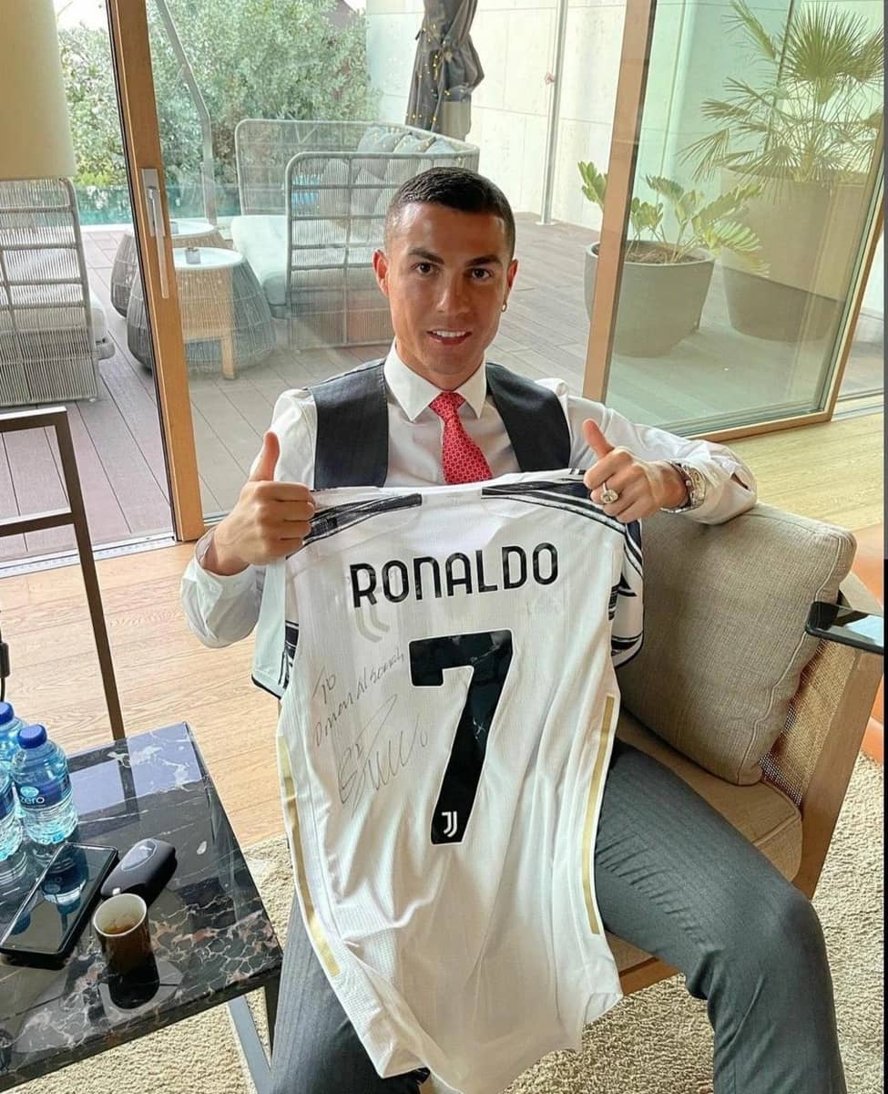 بالفيديو.. اعتداء معلم دين أفغاني على أطفال أثناء تحفيظهم القرآن الكريم