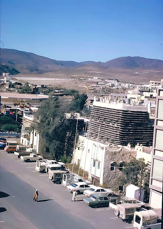 أبها ساحة البحار في صورة قديمة