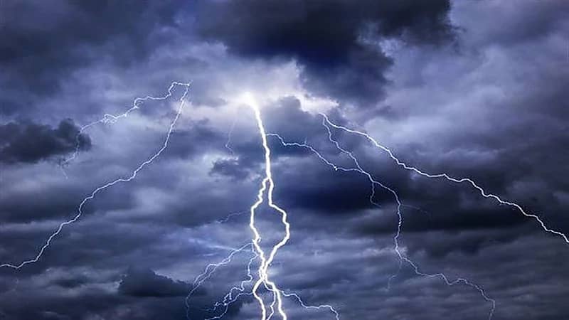 تنبيه لمستخدمي طرق المدينة المنورة بسبب هطول أمطار رعدية